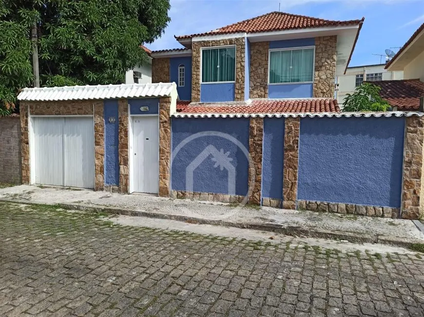 Foto 1 de Casa de Condomínio com 4 Quartos à venda, 260m² em Freguesia- Jacarepaguá, Rio de Janeiro