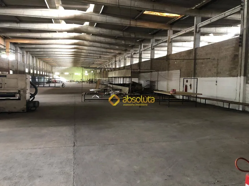 Foto 1 de Galpão/Depósito/Armazém para alugar, 2400m² em Timbó, Abreu E Lima