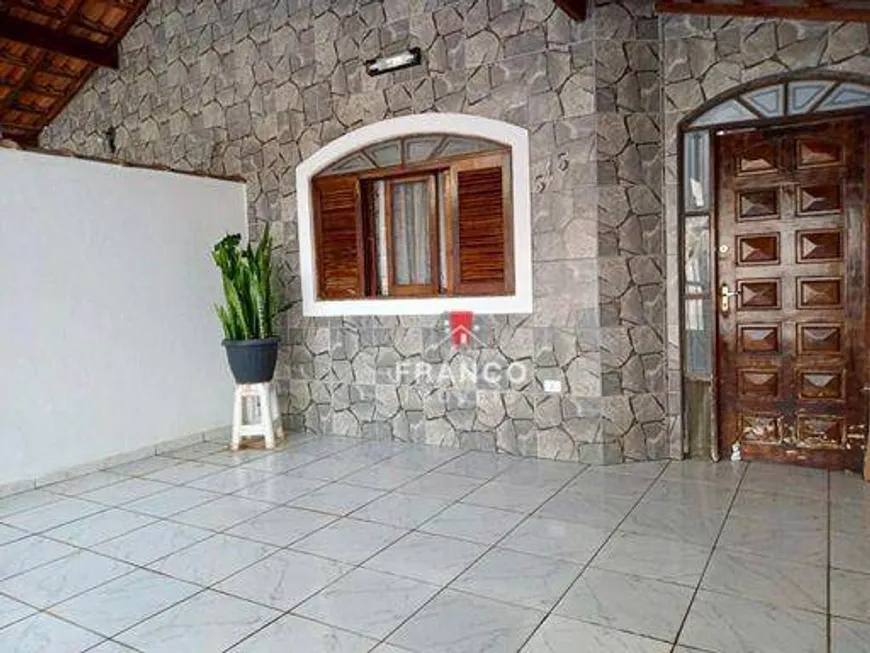 Foto 1 de Casa com 2 Quartos à venda, 90m² em Aviação, Praia Grande