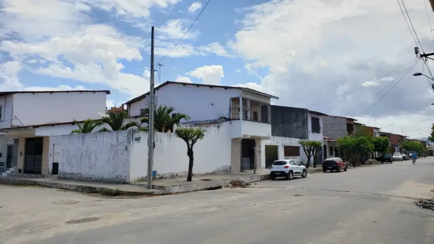 Foto 1 de Casa com 3 Quartos à venda, 225m² em Jangurussu, Fortaleza