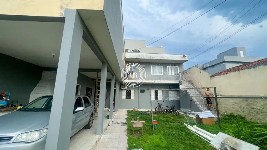Foto 1 de Casa com 7 Quartos à venda, 225m² em Centro, Balneário Camboriú