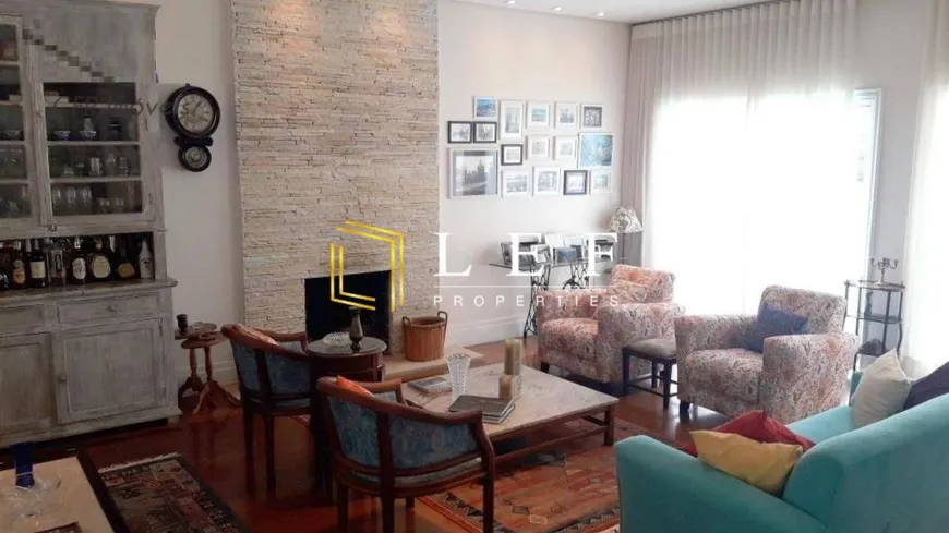 Foto 1 de Casa com 5 Quartos à venda, 330m² em Brooklin, São Paulo