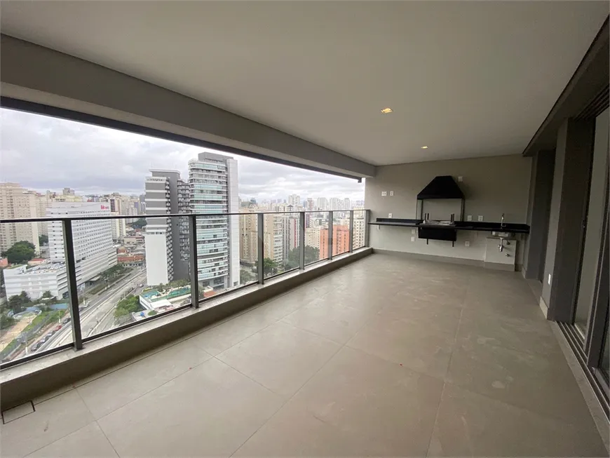 Foto 1 de Apartamento com 3 Quartos à venda, 160m² em Vila Nova Conceição, São Paulo