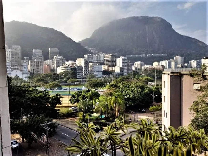 Foto 1 de Apartamento com 3 Quartos à venda, 116m² em Lagoa, Rio de Janeiro