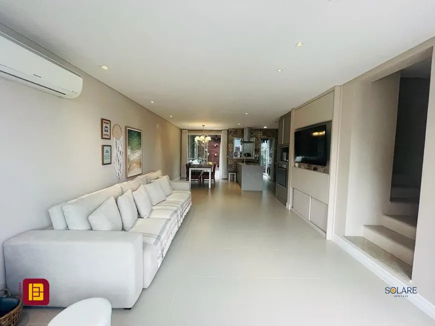 Foto 1 de Casa de Condomínio com 3 Quartos à venda, 149m² em Sambaqui, Florianópolis