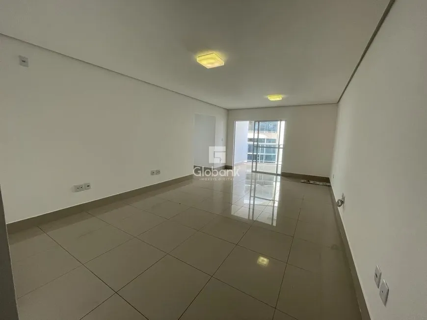 Foto 1 de Apartamento com 3 Quartos à venda, 100m² em Ibituruna, Montes Claros