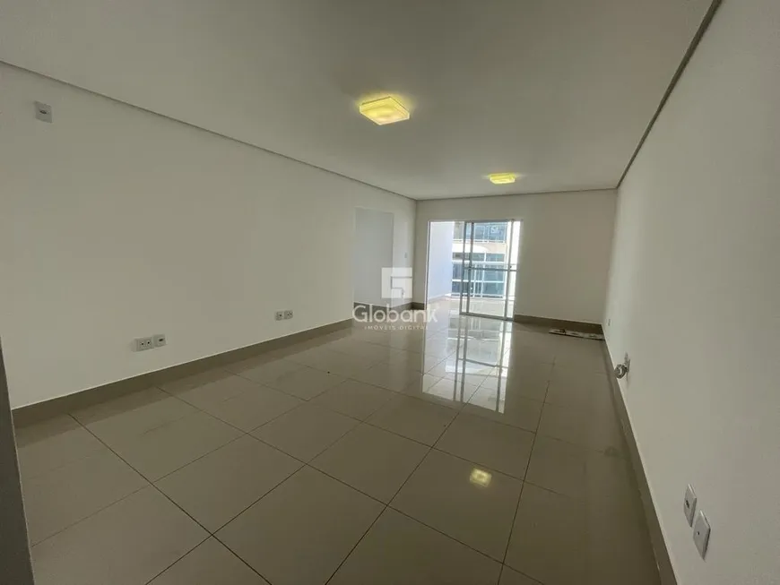 Foto 1 de Apartamento com 3 Quartos à venda, 102m² em Ibituruna, Montes Claros