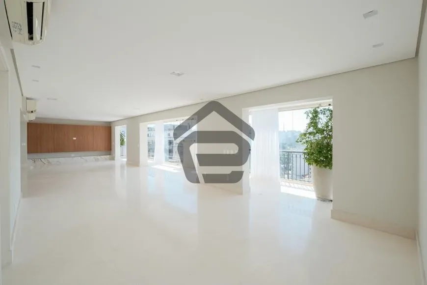 Foto 1 de Apartamento com 3 Quartos à venda, 294m² em Itaim Bibi, São Paulo
