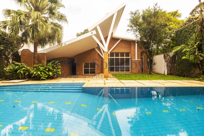 Foto 1 de Casa com 4 Quartos à venda, 561m² em Chácara Santo Antônio, São Paulo