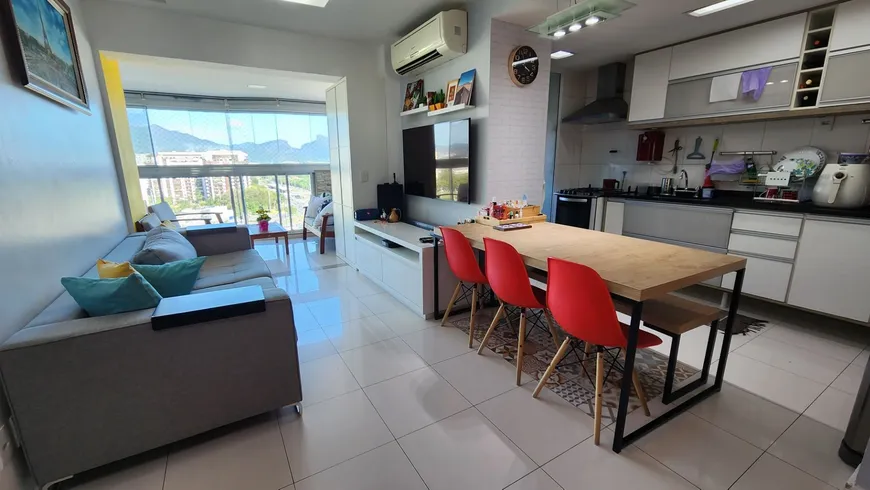 Foto 1 de Apartamento com 2 Quartos à venda, 70m² em Barra da Tijuca, Rio de Janeiro