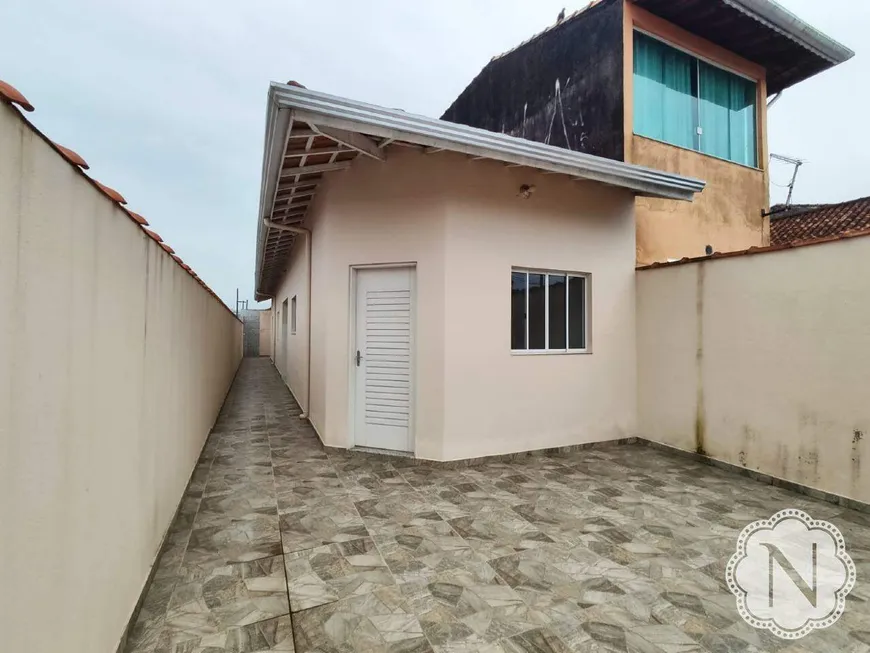 Foto 1 de Casa com 2 Quartos à venda, 50m² em Suarão, Itanhaém