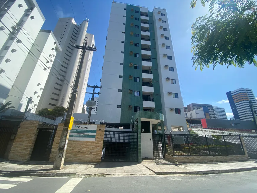 Foto 1 de Apartamento com 3 Quartos à venda, 70m² em Boa Viagem, Recife