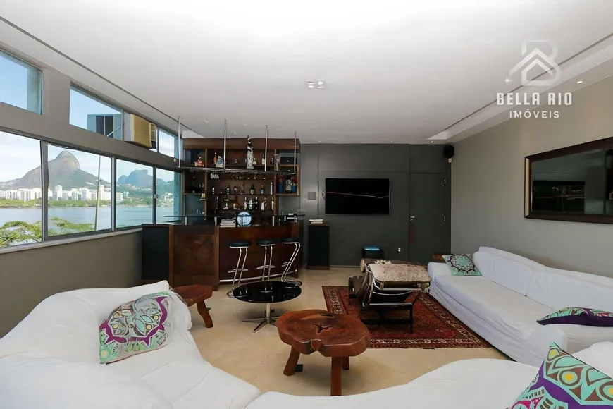 Foto 1 de Apartamento com 4 Quartos à venda, 201m² em Lagoa, Rio de Janeiro