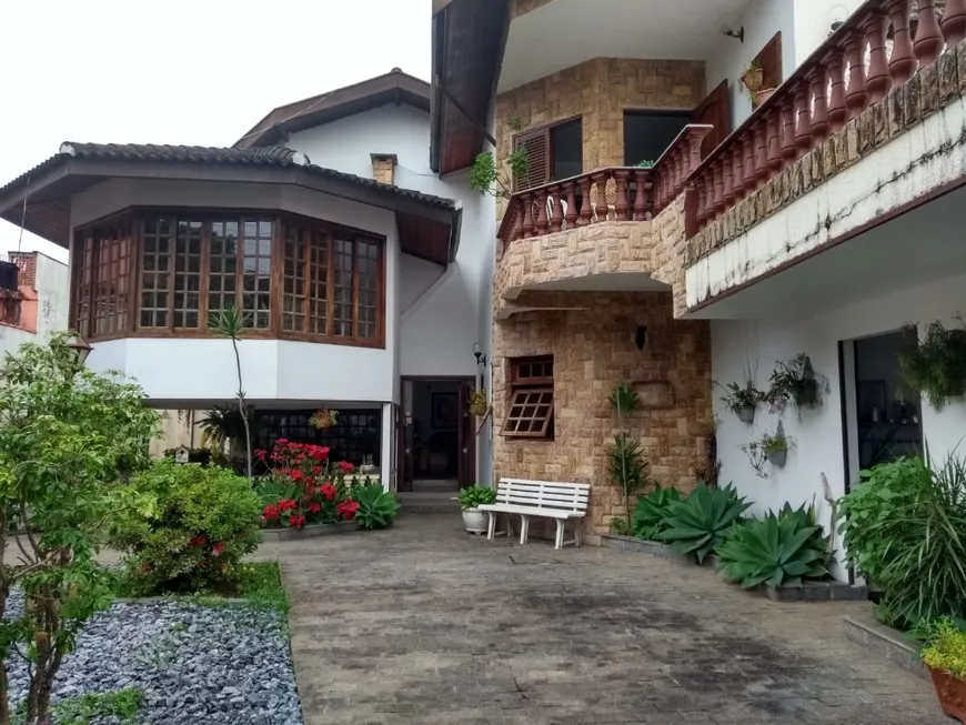 Foto 1 de Casa com 3 Quartos à venda, 428m² em Cidade Jardim, Jacareí