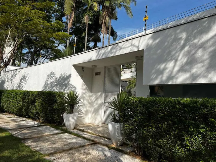 Foto 1 de Sobrado com 3 Quartos para alugar, 850m² em Jardins, São Paulo