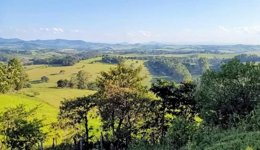 Foto 1 de Lote/Terreno à venda, 200m² em Centro, Camanducaia