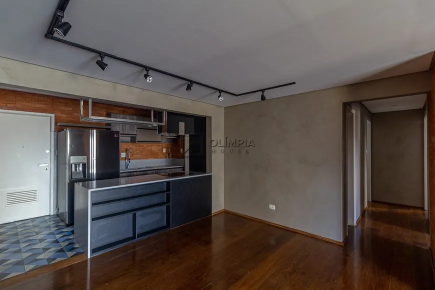 Foto 1 de Apartamento com 3 Quartos para alugar, 114m² em Moema, São Paulo