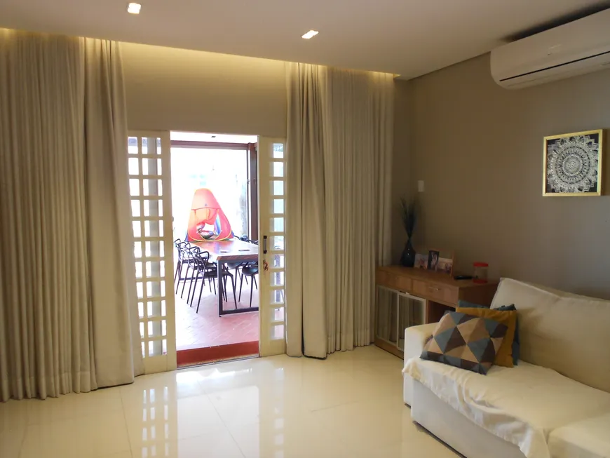 Foto 1 de Casa de Condomínio com 3 Quartos à venda, 230m² em Tiradentes, Porto Velho