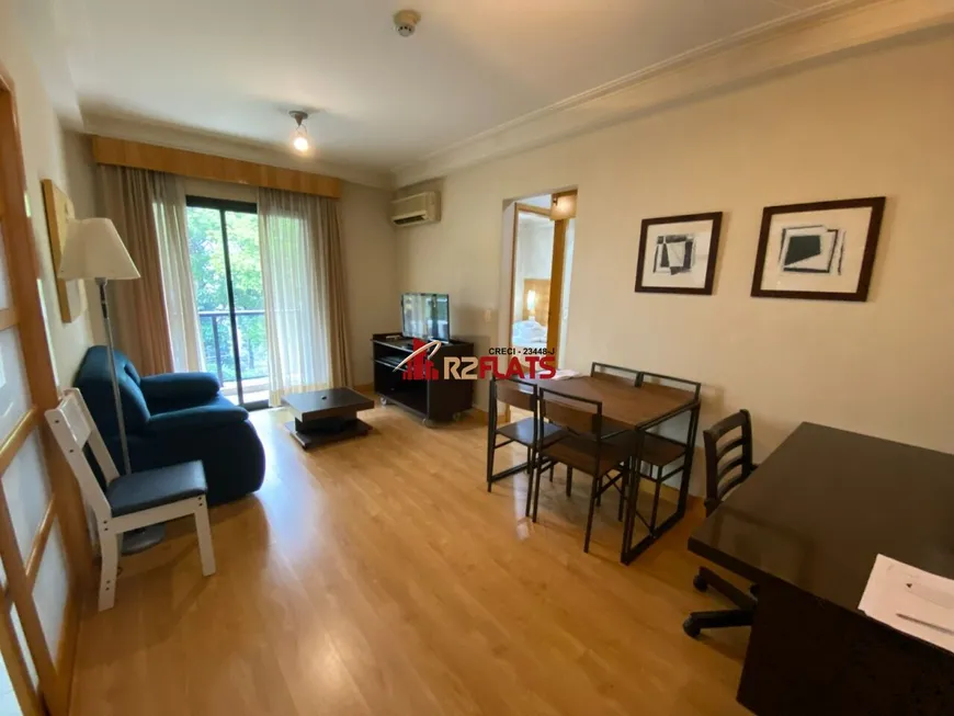 Foto 1 de Flat com 1 Quarto para alugar, 45m² em Moema, São Paulo