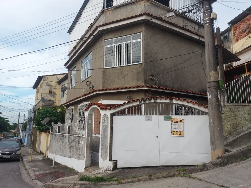 Foto 1 de Casa com 2 Quartos para alugar, 65m² em Jardim Sulacap, Rio de Janeiro