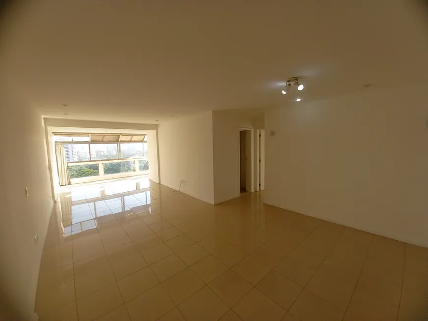 Foto 1 de Apartamento com 3 Quartos à venda, 128m² em Barra da Tijuca, Rio de Janeiro