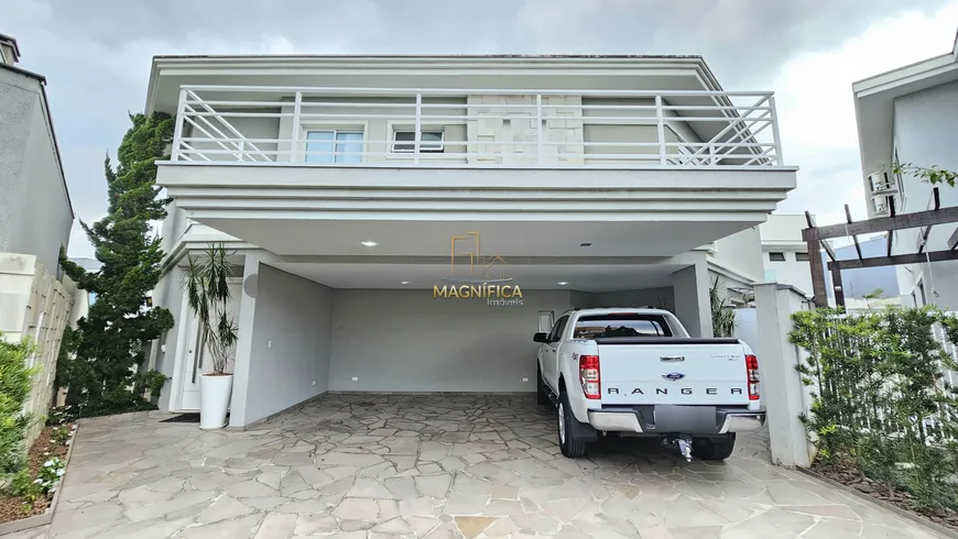 Foto 1 de Casa de Condomínio com 4 Quartos à venda, 303m² em Uberaba, Curitiba