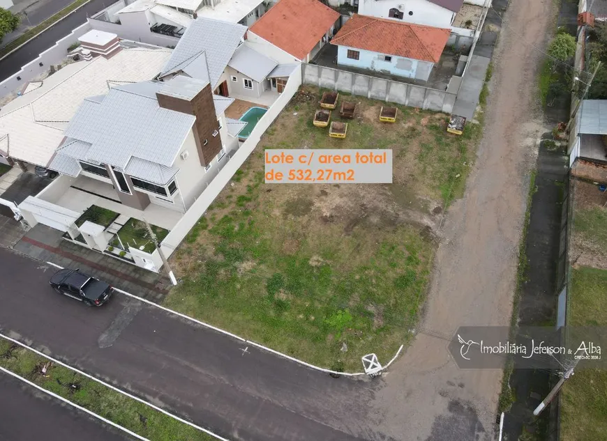 Foto 1 de Lote/Terreno à venda, 532m² em Village, Imbituba