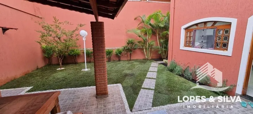 Foto 1 de Sobrado com 3 Quartos à venda, 200m² em Jardim Marquesa, São Paulo