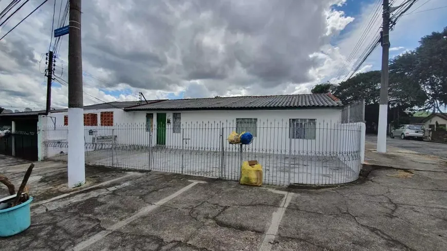 Foto 1 de Casa com 3 Quartos à venda, 20m² em Alto Boqueirão, Curitiba