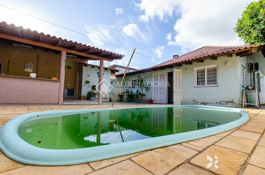 Foto 1 de Casa com 3 Quartos à venda, 180m² em Santa Tereza, Porto Alegre