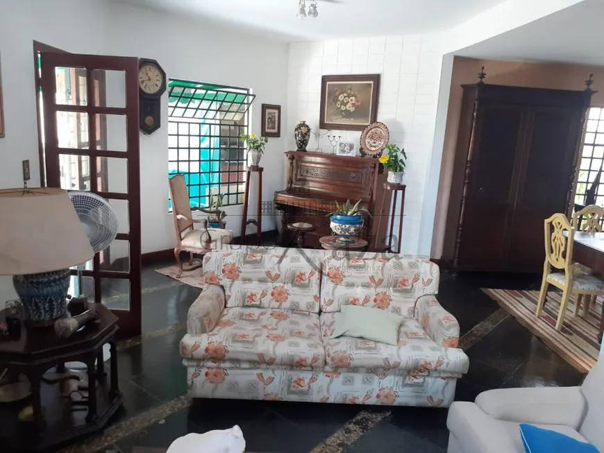 Foto 1 de Sobrado com 3 Quartos à venda, 192m² em Cidade Jardim, Jacareí