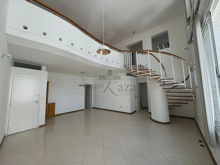 Foto 1 de Apartamento com 3 Quartos para venda ou aluguel, 220m² em Parque Residencial Aquarius, São José dos Campos