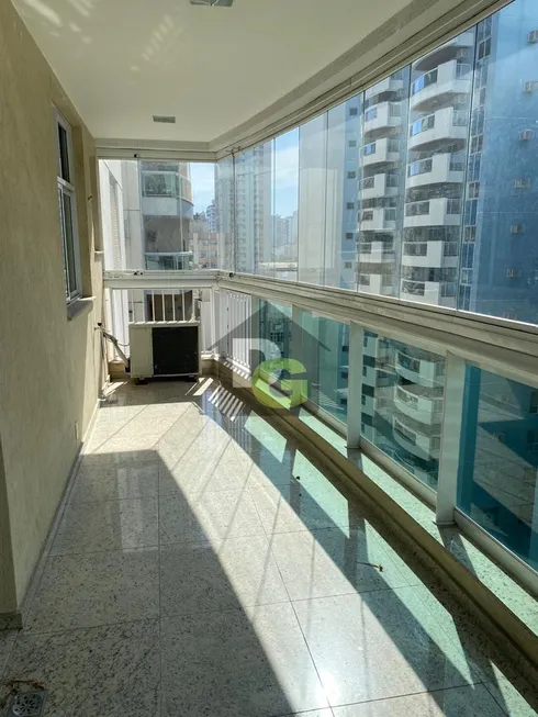 Foto 1 de Apartamento com 3 Quartos à venda, 130m² em Icaraí, Niterói