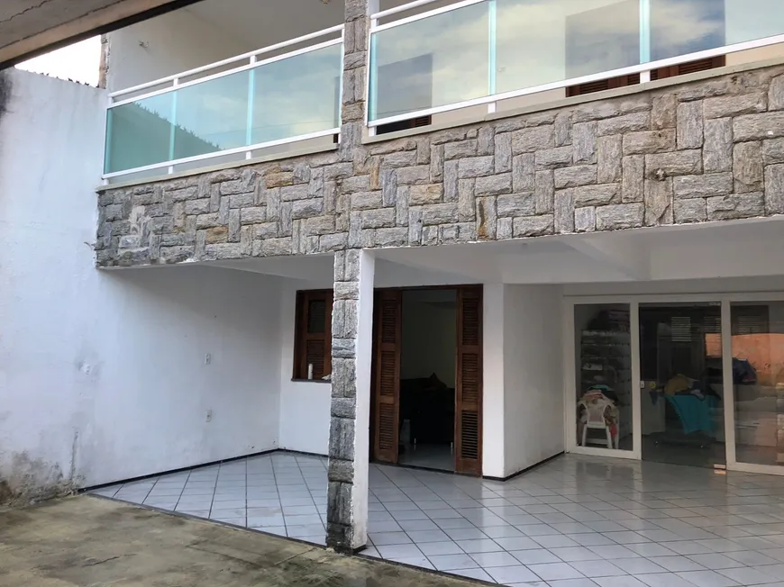 Foto 1 de Casa com 3 Quartos à venda, 246m² em Jardim das Oliveiras, Fortaleza