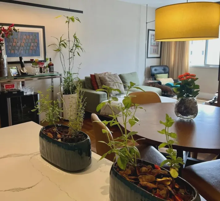 Foto 1 de Apartamento com 2 Quartos à venda, 75m² em Moema, São Paulo