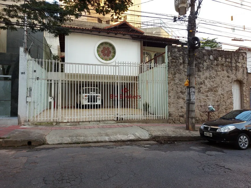 Foto 1 de Casa com 4 Quartos à venda, 390m² em Sion, Belo Horizonte