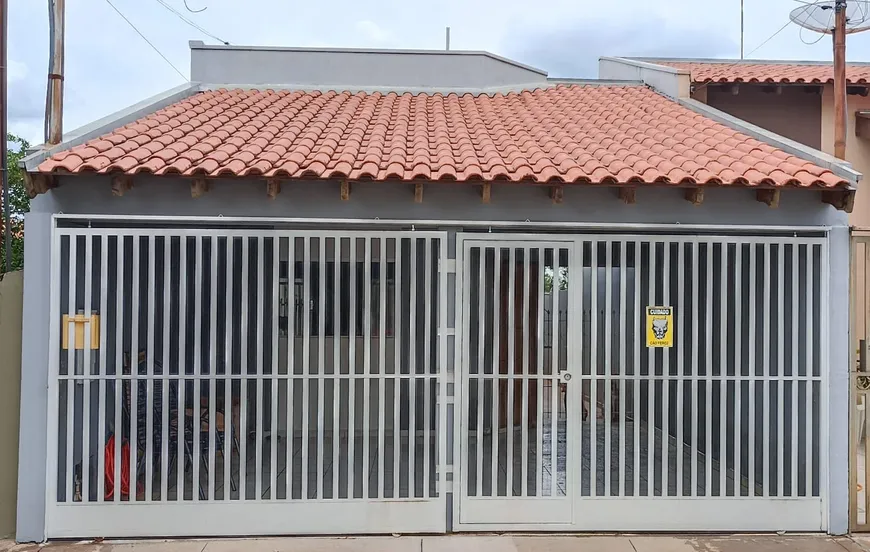 Foto 1 de Casa com 2 Quartos à venda, 120m² em Centro, Regente Feijó