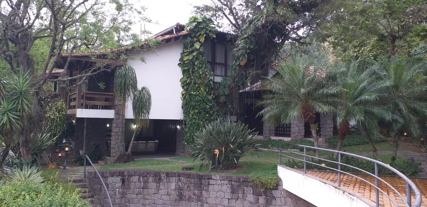 Foto 1 de Casa com 4 Quartos à venda, 590m² em Fradinhos, Vitória