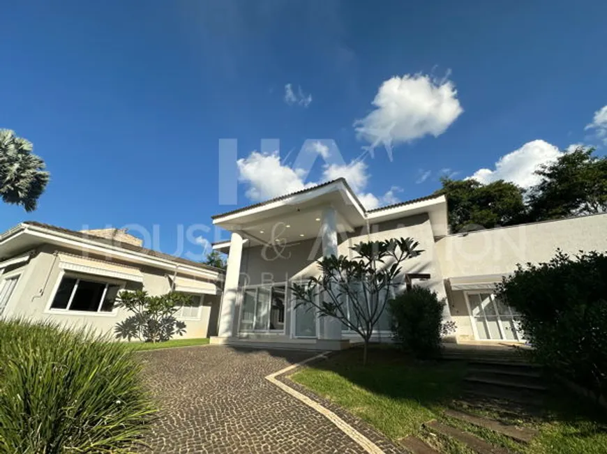 Foto 1 de Casa de Condomínio com 4 Quartos para venda ou aluguel, 480m² em Residencial Aldeia do Vale, Goiânia