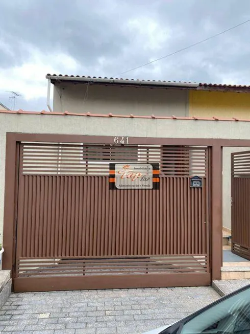 Foto 1 de Casa com 2 Quartos à venda, 110m² em Vila Zat, São Paulo