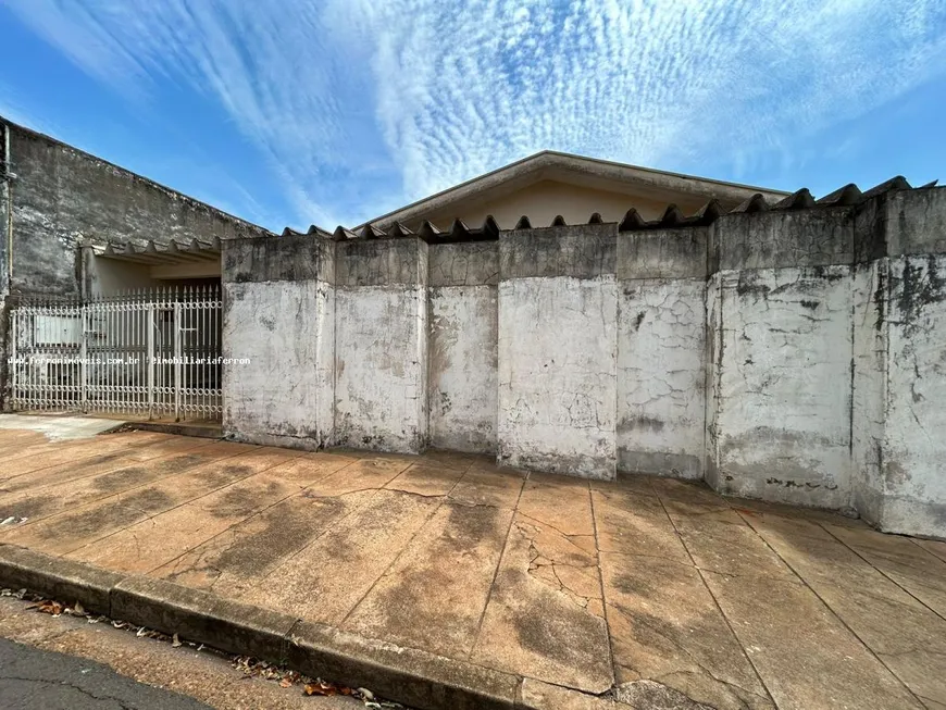 Foto 1 de Casa com 3 Quartos à venda, 279m² em Vila Santa Izabel, Presidente Prudente