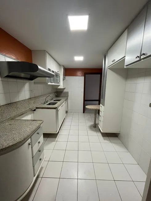 Foto 1 de Apartamento com 4 Quartos à venda, 293m² em Praia da Costa, Vila Velha