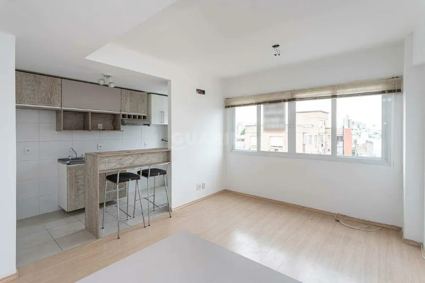 Foto 1 de Apartamento com 2 Quartos para alugar, 55m² em Santana, Porto Alegre