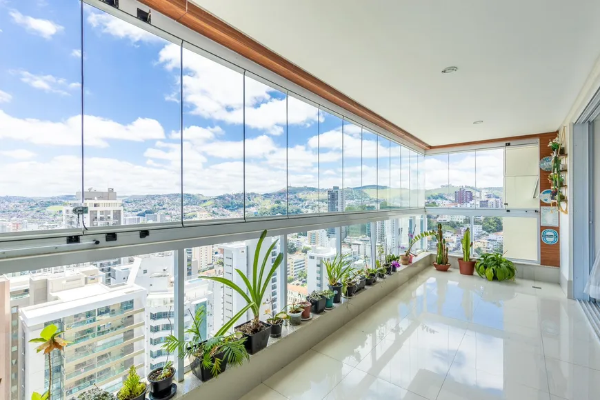 Foto 1 de Apartamento com 4 Quartos à venda, 288m² em Centro, Juiz de Fora