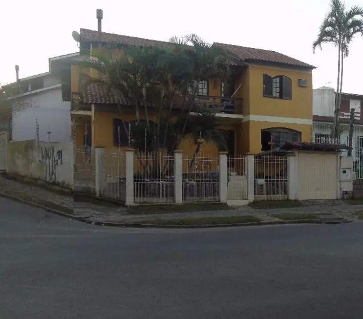 Foto 1 de Casa com 3 Quartos à venda, 306m² em Aberta dos Morros, Porto Alegre