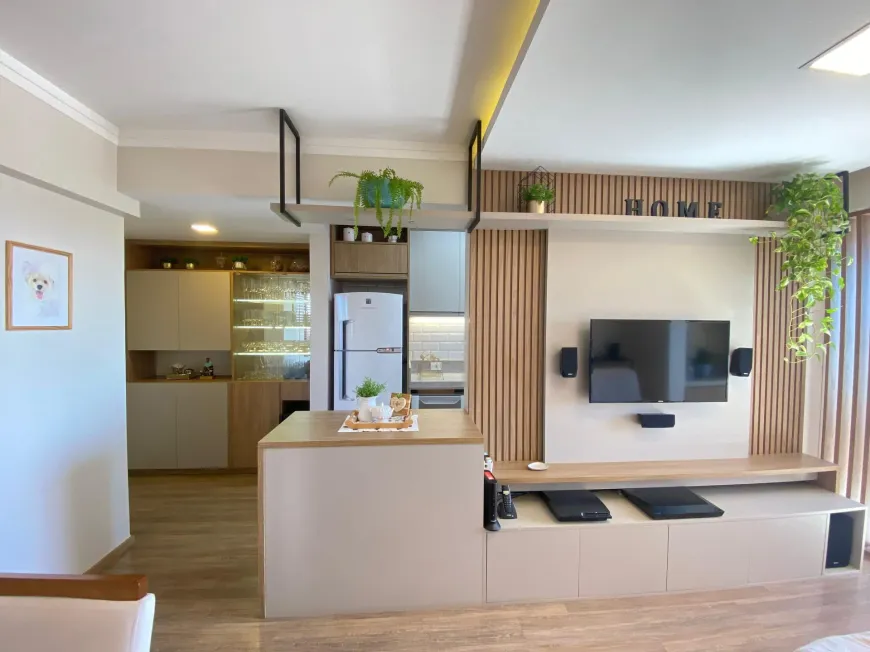 Foto 1 de Apartamento com 3 Quartos à venda, 75m² em Aurora, Londrina