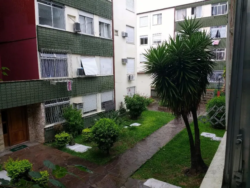 Foto 1 de Apartamento com 2 Quartos à venda, 46m² em Cavalhada, Porto Alegre