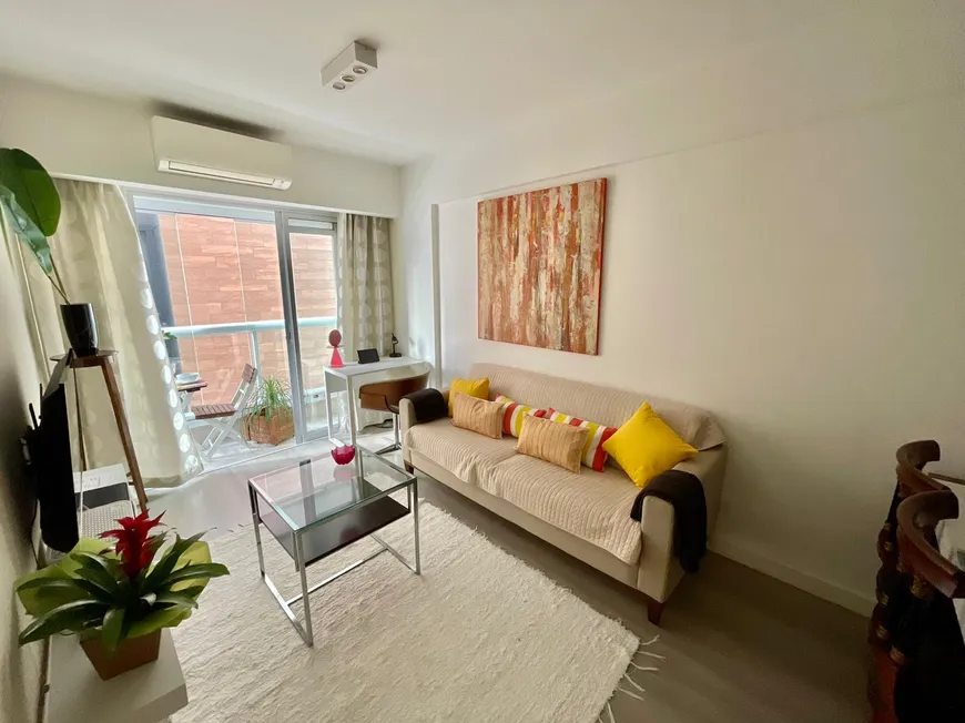 Foto 1 de Apartamento com 1 Quarto para alugar, 43m² em Pinheiros, São Paulo
