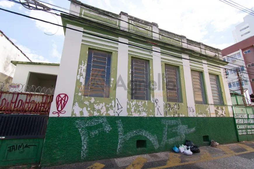 Foto 1 de Casa com 5 Quartos para alugar, 200m² em Centro, Franca