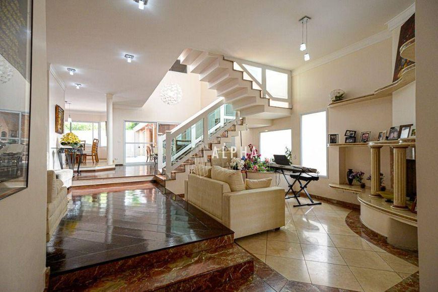 Casa de Condomínio na Alameda das Margaridas, Alphaville em Santana de